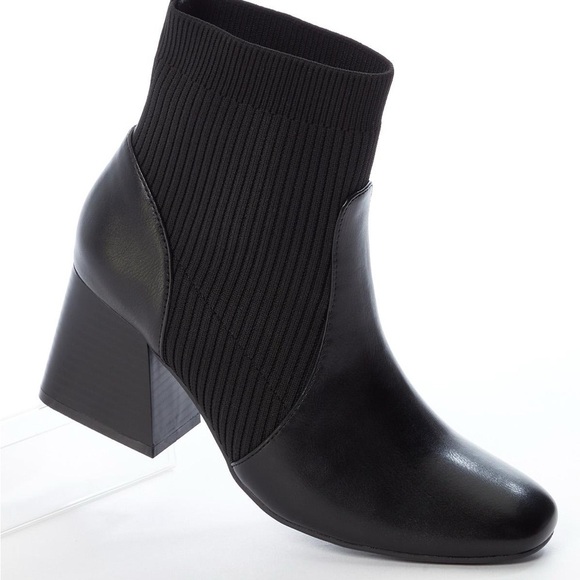 Cato Shoes - Cato Black Ribbed Sock Ankle Boots size 6